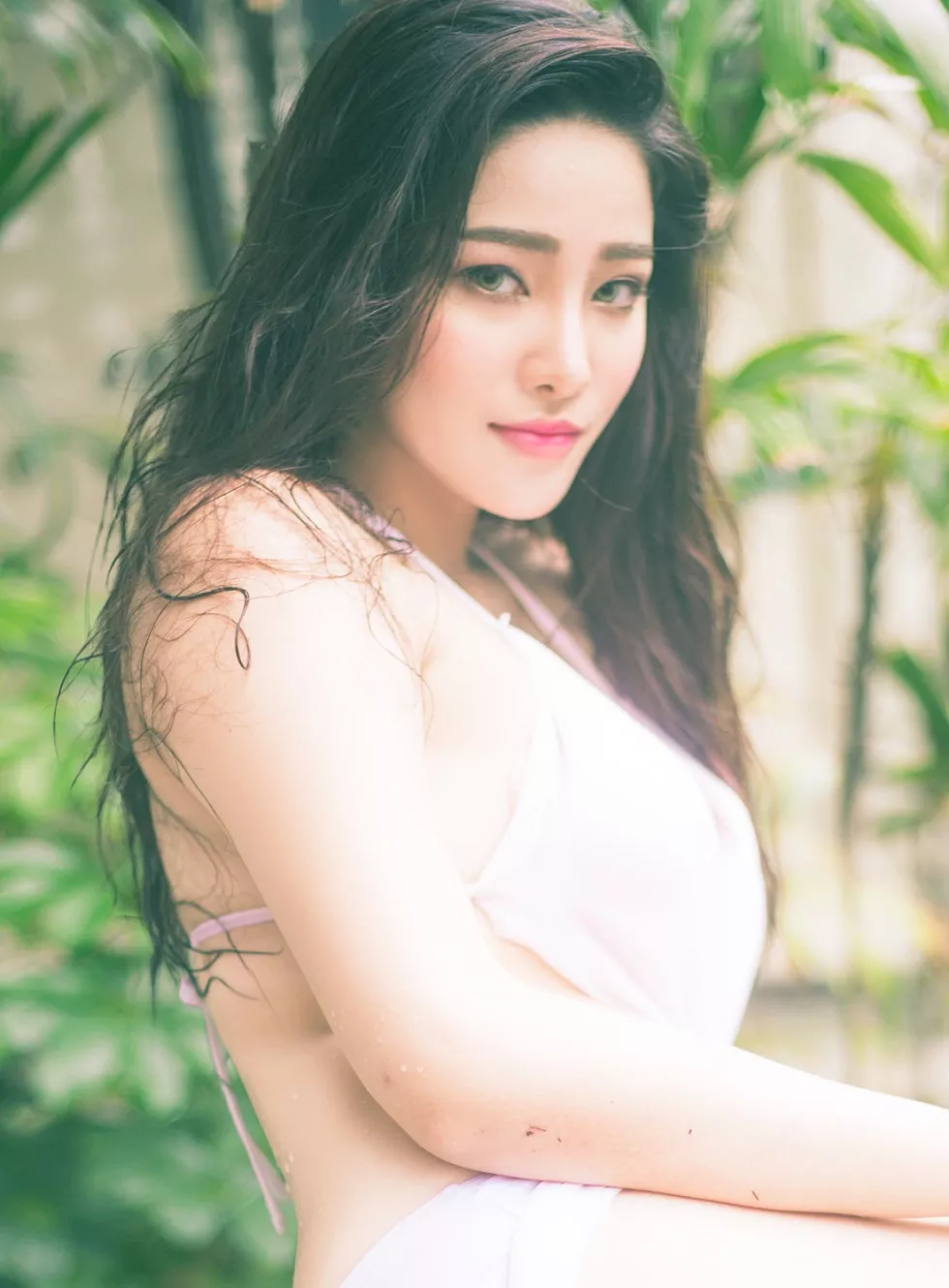 Xgyw.Org_[SunGirl阳光宝贝]NO.004_嫩模梓薰泳池里性感粉色比基尼秀完美身材妩媚眼神诱惑写真33P