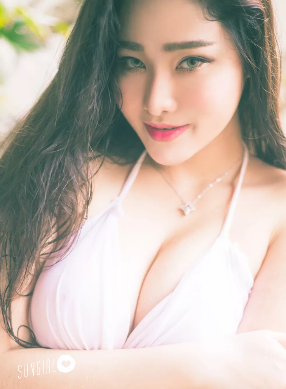 Xgyw.Org_[SunGirl阳光宝贝]NO.004_嫩模梓薰泳池里性感粉色比基尼秀完美身材妩媚眼神诱惑写真33P
