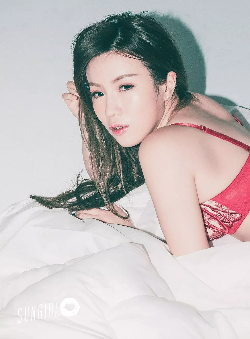 Xgyw.Org_[SunGirl阳光宝贝]NO.010_美乳天使吉宝Keppel私房床上性感火红内衣完美诱惑写真32P