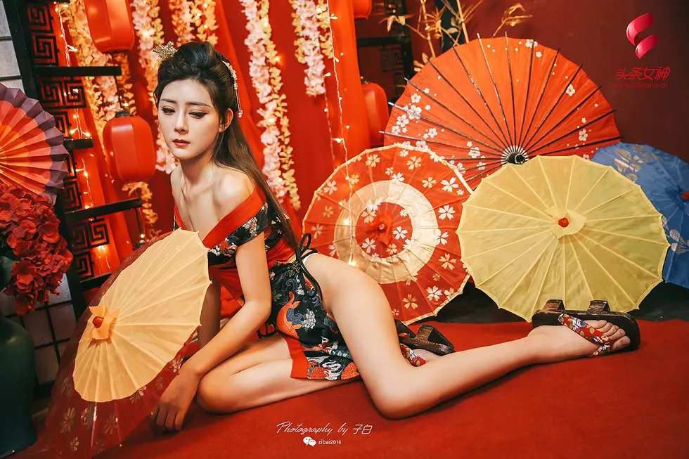 Xgyw.Org_[Toutiao头条女神]No.705_嫩模莫晓希古典花魁服饰秀白嫩肌肤迷人美腿写真30P