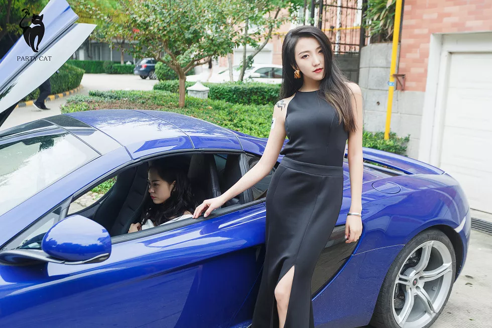 Xgyw.Org_[PartyCat轰趴猫]No.003_轰趴猫户外香车美女系列第03期白色连身裙美女写真31P