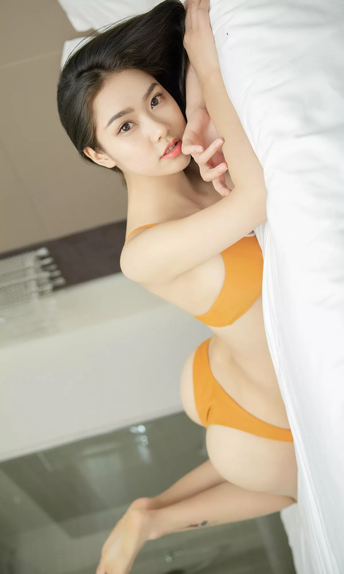 Xgyw.Org_[Ugirls爱尤物]No.1527_嫩模方子萱私房高叉连体衣秀完美身材靓丽迷人写真35P