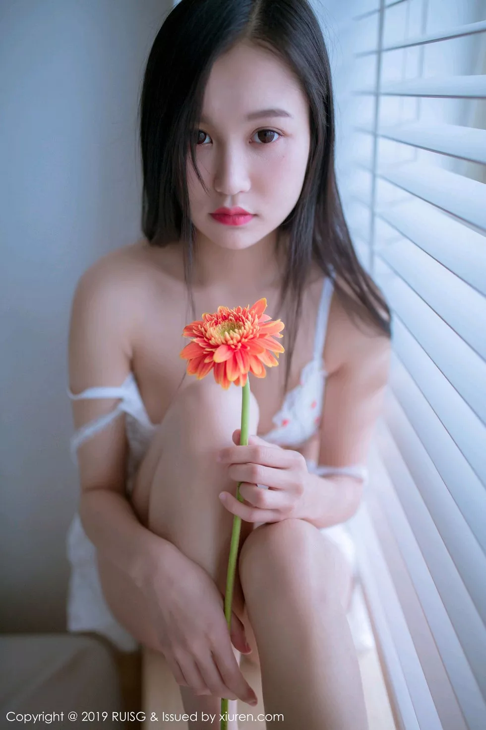 Xgyw.Org_[RUISG瑞丝馆]VOL.068_嫩模深紫Julie私房清甜可人草帽女孩系列靓丽迷人写真49P