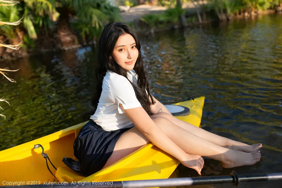 Xgyw.Org_XiuRen第1719期_女神Manuela玛鲁娜美国旅拍室外皮划艇全裸上身露豪乳极致诱惑写真52P