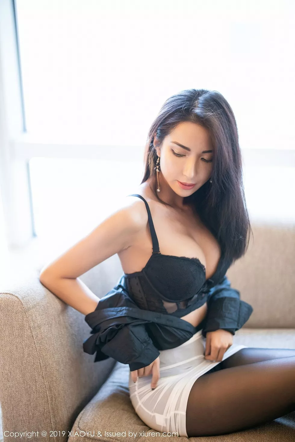 Xgyw.Org_[XiaoYu画语界]Vol.202_气质女神Carry私房黑色内衣配黑丝裤袜秀美腿性感写真87P