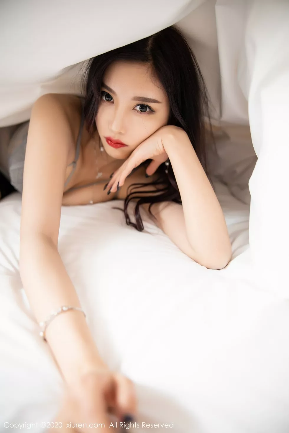 Xgyw.Org_XiuRen第2051期_女神杨晨晨sugar私房灰色情趣内衣配吊带丝袜极致魅惑写真81P