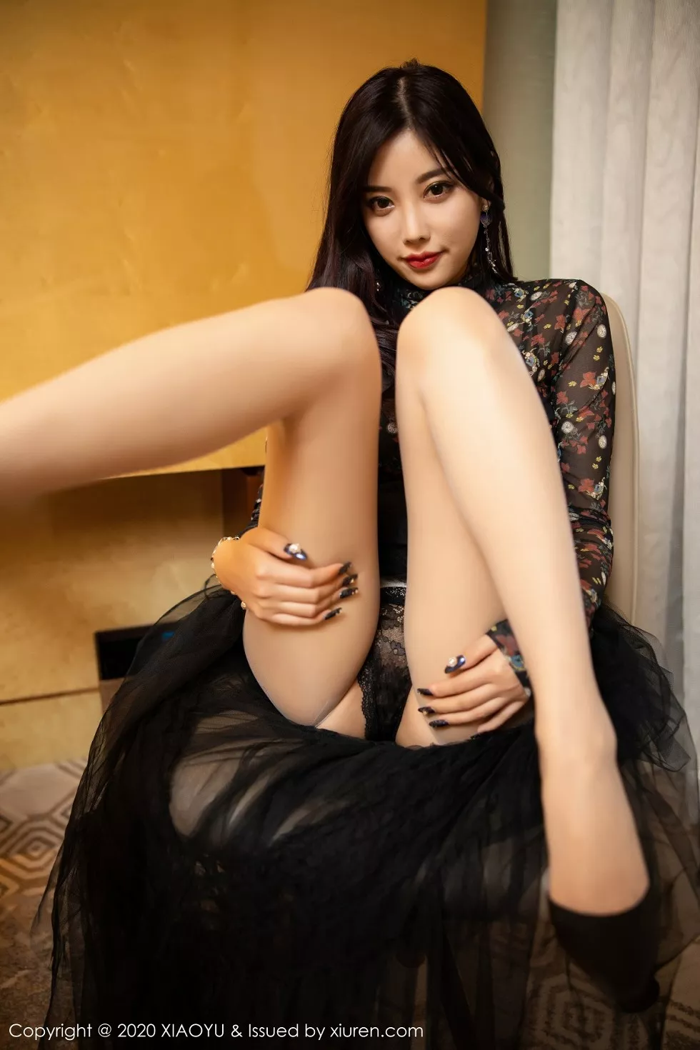 Xgyw.Org_[XiaoYu画语界]Vol.289_女神杨晨晨澳门旅拍华丽黑色吊裙透视秀完美身材诱惑写真86P