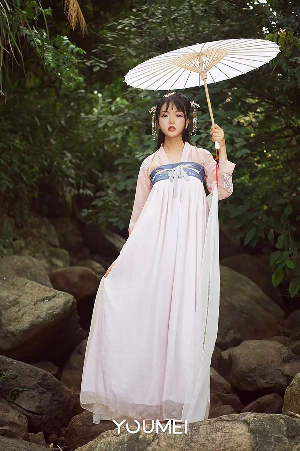 Xgyw.Org_[YouMei尤美]Vol.048_尤美合辑牛郎织女山中奇遇主题古典装秀美腿诱惑写真19P