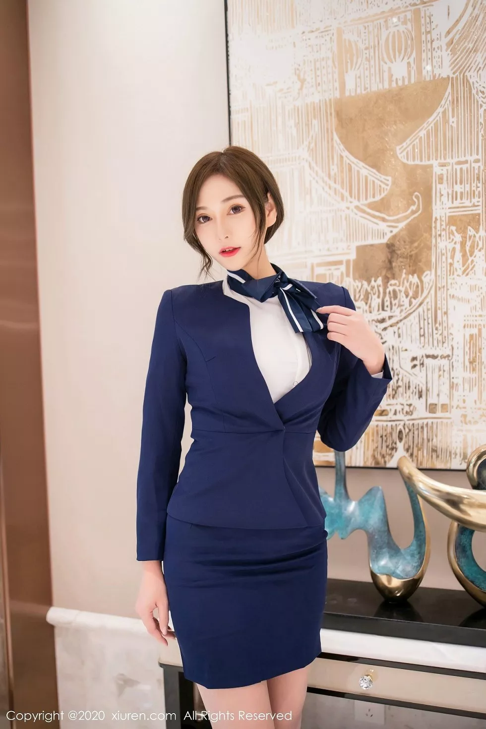 Xgyw.Org_XiuRen第2221期_女神Lavinia肉肉经典职场制服半脱露精致镂空内衣完美诱惑写真51P