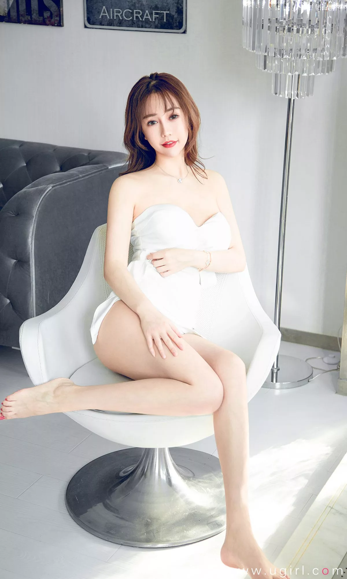 Xgyw.Org_[Ugirls爱尤物]No.1837_嫩模王翊涵私房白色抹胸比基尼低胸秀傲人豪乳诱惑写真35P