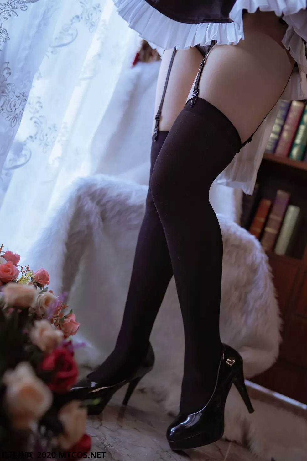 Xgyw.Org_[喵糖映画]Vol.129_性感黑白女仆装妹子私房撩裙露吊带黑丝袜撩人诱惑写真38P