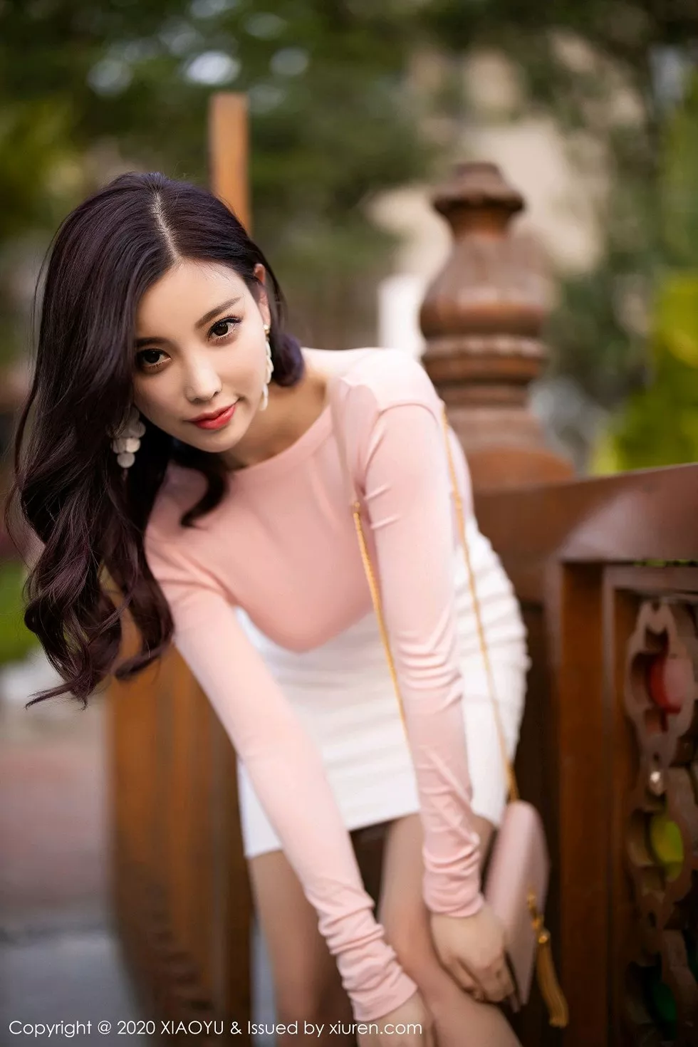 Xgyw.Org_[XiaoYu画语界]Vol.310_女神杨晨晨sugar真空粉色露背上衣秀美乳激凸撩人诱惑写真72P
