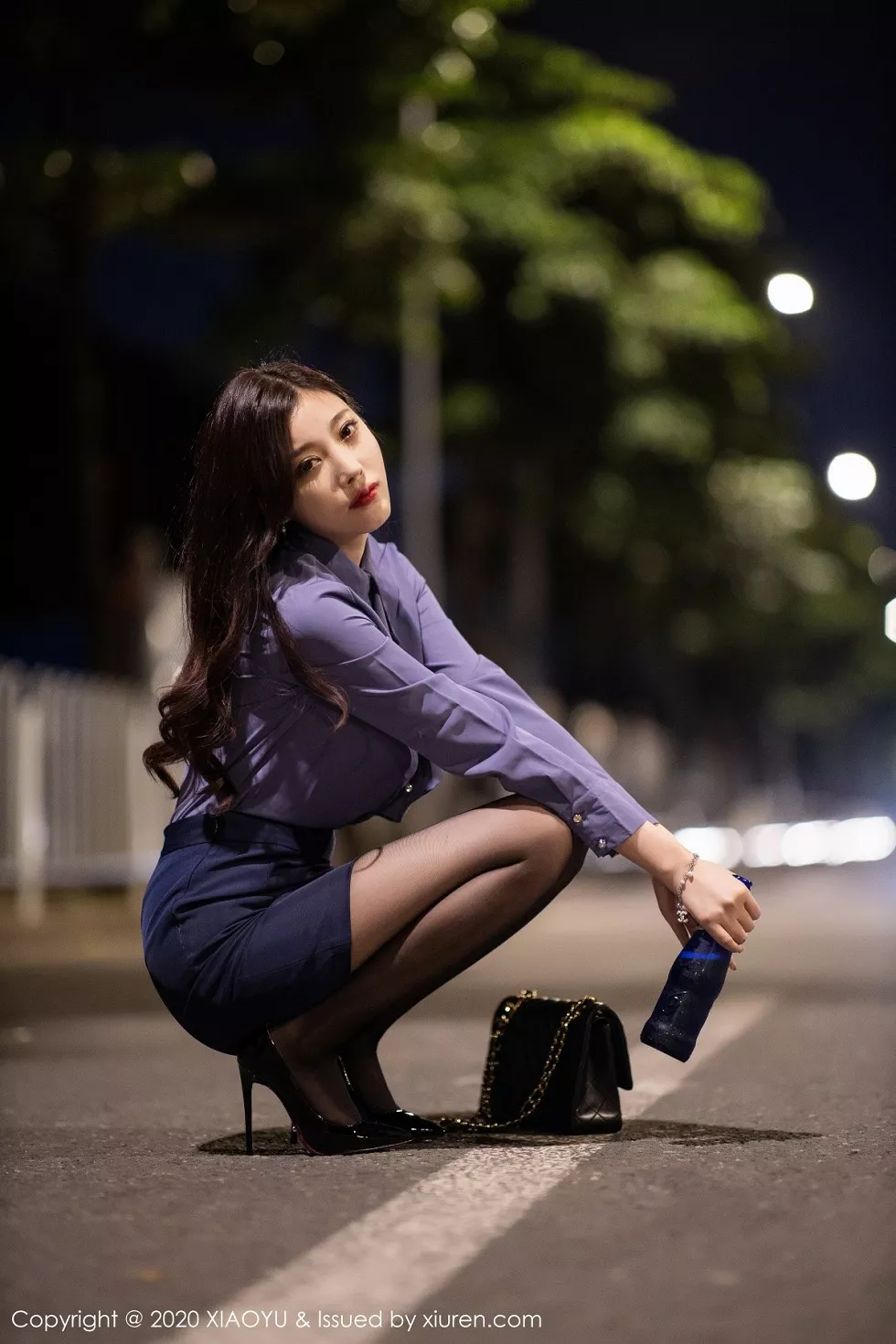 Xgyw.Org_[XiaoYu画语界]Vol.323_女神杨晨晨suga阳朔旅拍豪车内半脱露性感内衣完美诱惑写真87P