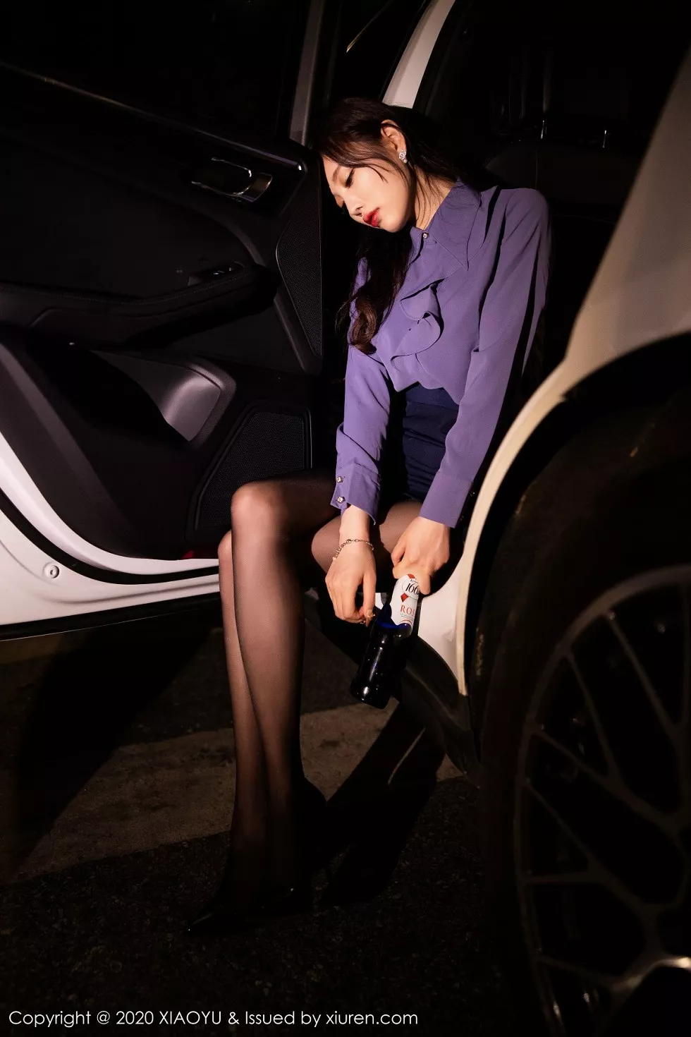 Xgyw.Org_[XiaoYu画语界]Vol.323_女神杨晨晨suga阳朔旅拍豪车内半脱露性感内衣完美诱惑写真87P