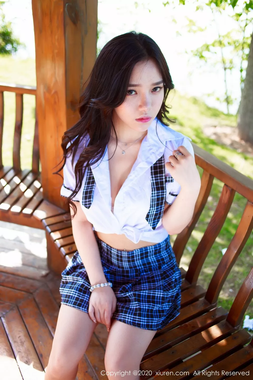 Xgyw.Org_XiuRen第2380期_嫩模夏雪爱户外JK制服+白色缕空马术服秀完美身材性感写真41P