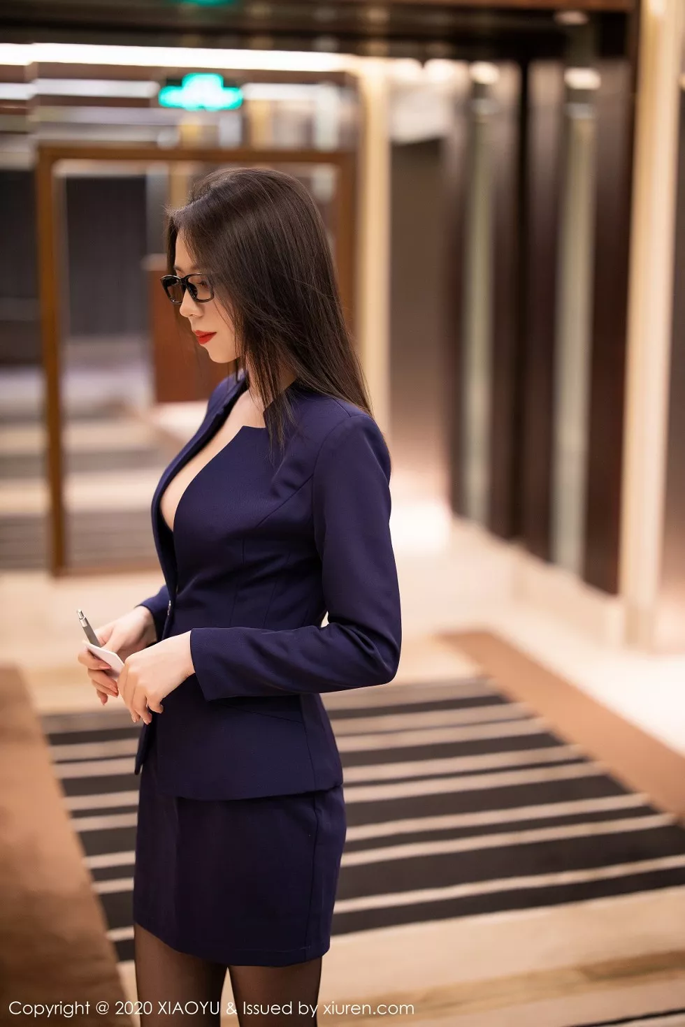 Xgyw.Org_[XiaoYu画语界]Vol.324_嫩模言沫眼镜OL制服主题私房床上性感黑色内衣完美诱惑写真96P