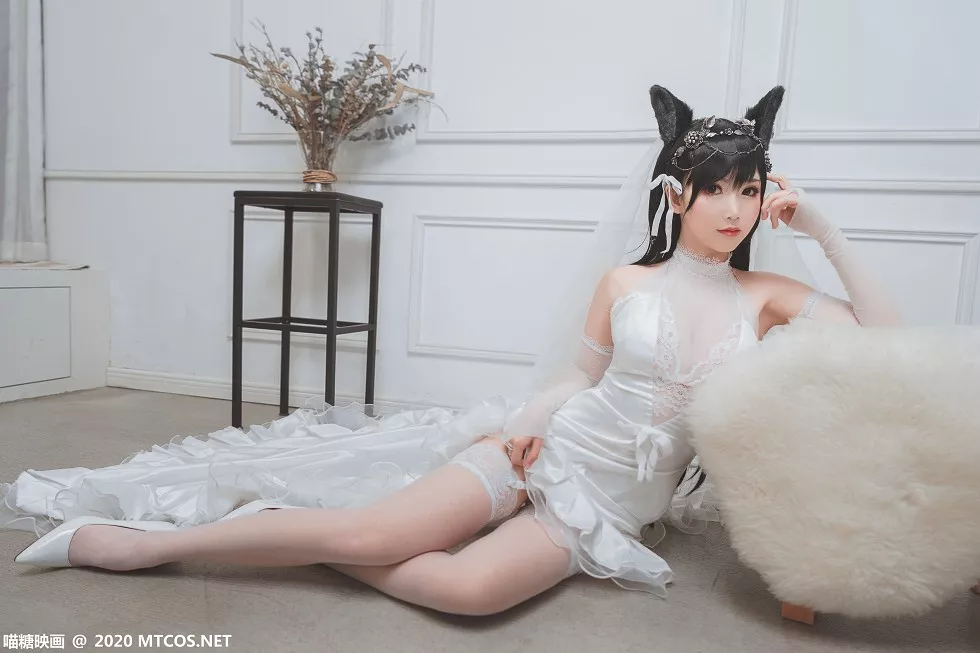 Xgyw.Org_[喵糖映画]Vol.213_白色婚纱美少女私房缕空薄纱配吊带蕾丝袜秀完美身材诱惑写真20P