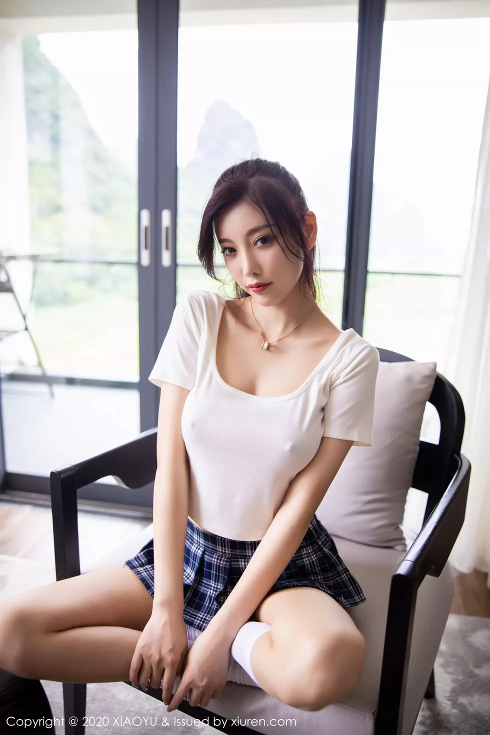 Xgyw.Org_[XiaoYu画语界]Vol.343_女神杨晨晨sugar阳朔旅拍格子JK短裙秀完美身材诱惑写真64P