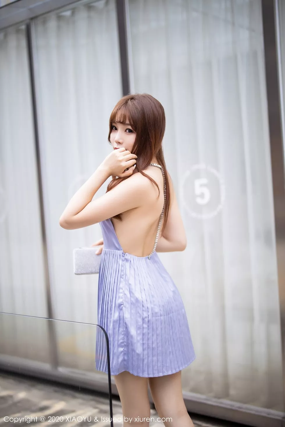 Xgyw.Org_[XiaoYu画语界]Vol.344_女神芝芝Booty街拍系列时尚粉红紧身运动衣完美诱惑写真101P