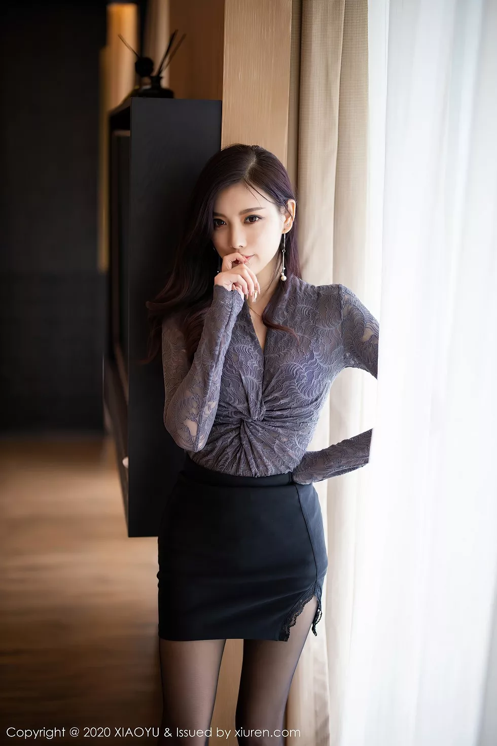 Xgyw.Org_[XiaoYu画语界]Vol.372_女神杨晨晨sugar阳朔旅拍典雅ol风半脱露性感内衣完美诱惑写真93P