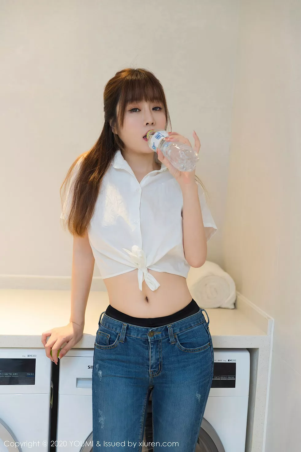 Xgyw.Org_[YouMi尤蜜荟]Vol.522_女神王雨纯经典白衬衫主题私房脱牛仔裤露黑丝裤袜魅惑写真90P