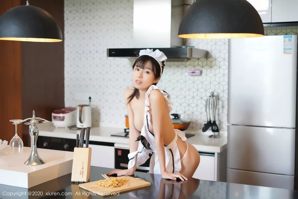 Xgyw.Org_XiuRen第2676期_嫩模仓井优香居家厨娘主题私房白色女仆装配丁字裤惹火诱惑写真37P