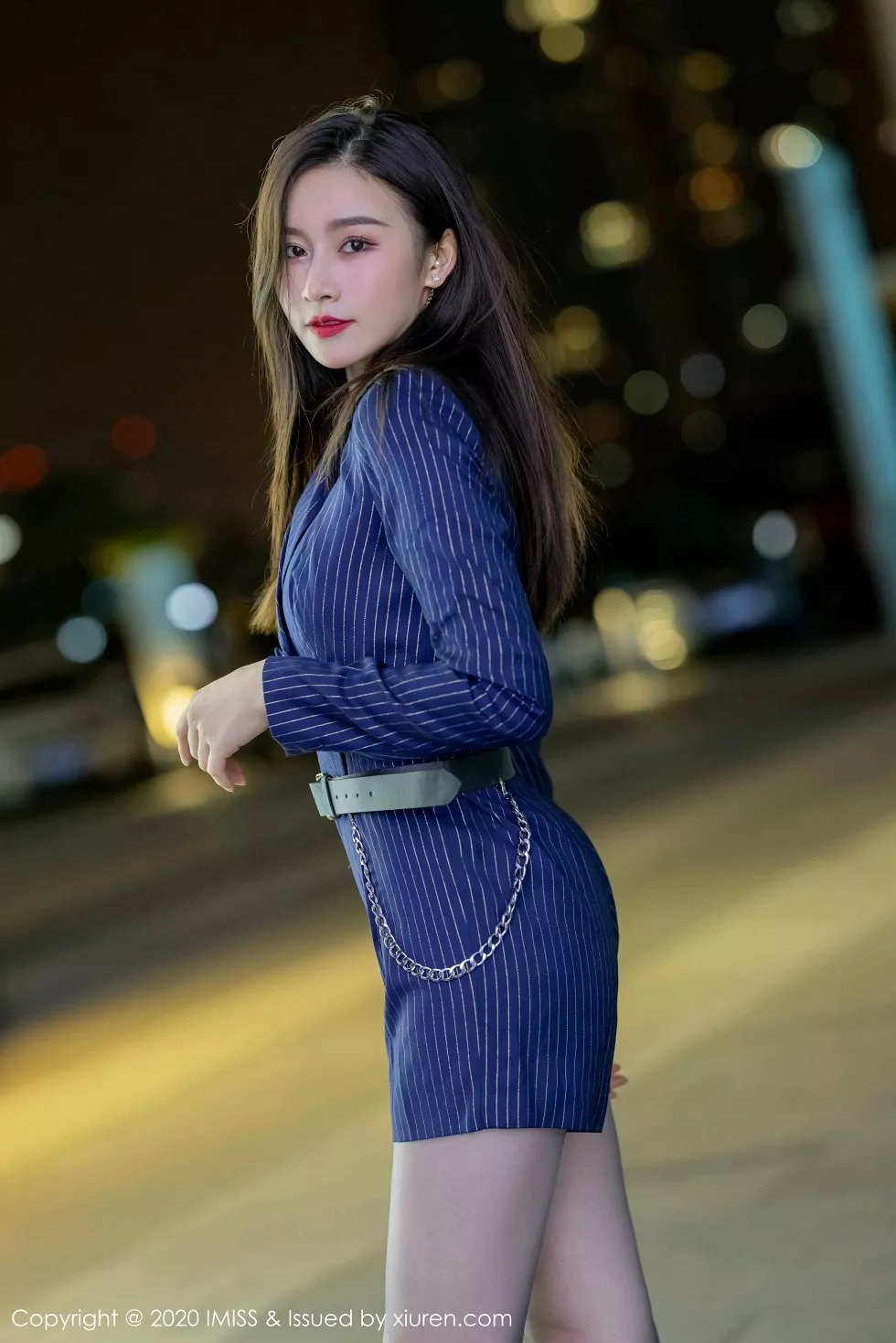 Xgyw.Org_[IMISS爱蜜社]Vol.522_新人模特Sia私房黑色束身内衣配吊带黑丝袜极致魅惑写真77P