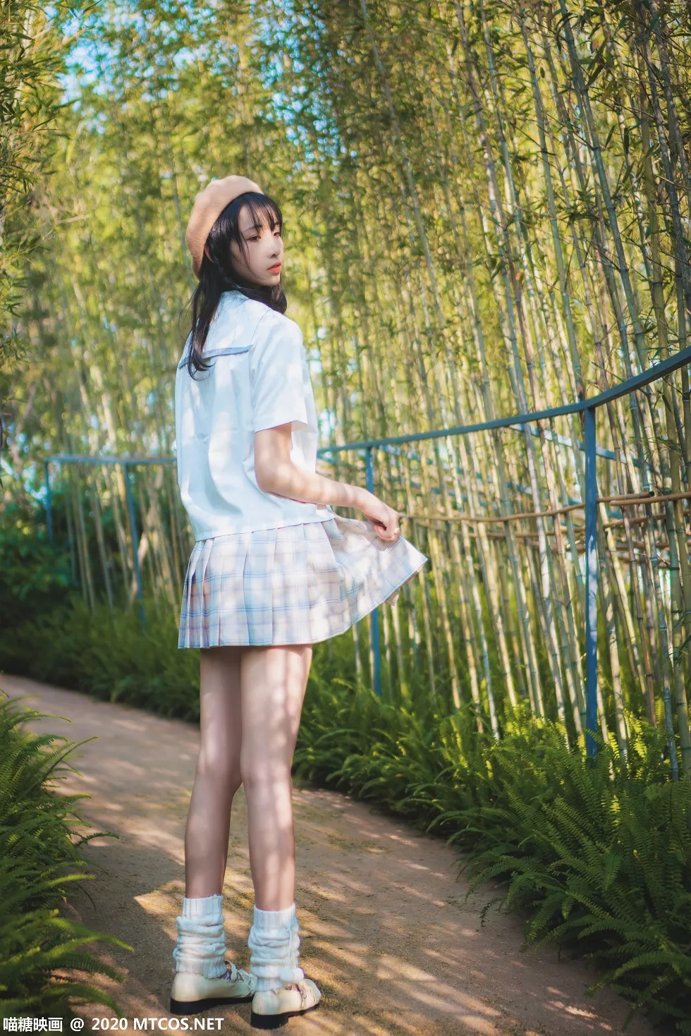 Xgyw.Org_[喵糖映画]Vol.273_帽子美少女户外白云森林性感格子裙配白色腿袜秀美腿迷人写真28P