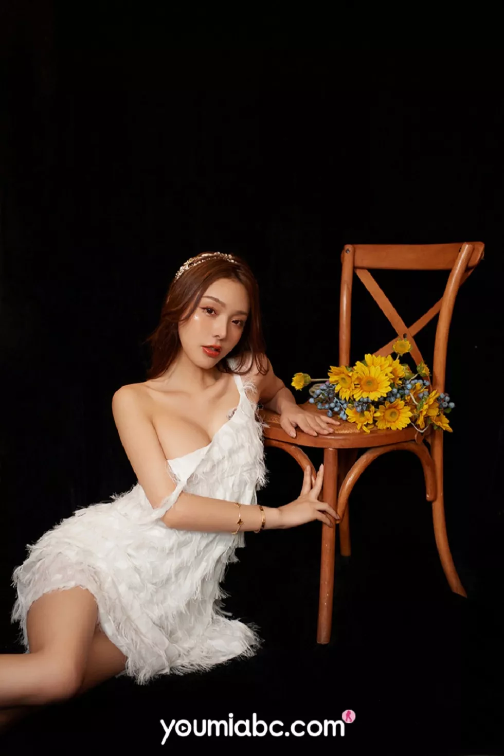 Xgyw.Org_[YouMi尤蜜]Vol.492_嫩模陈圆圆向日葵の思量主题大尺度全脱露诱人胴体诱惑写真26P