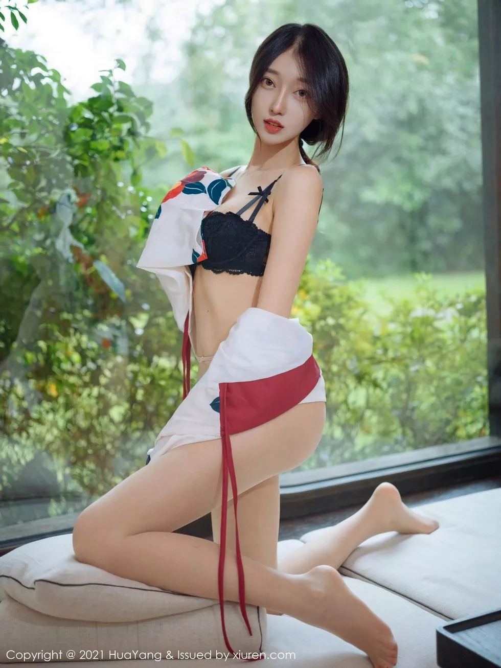 Xgyw.Org_[HuaYang花漾]Vol.347_模特玥儿玥er杭州旅拍古典和服下超薄肉丝裤袜秀翘臀诱惑写真43P