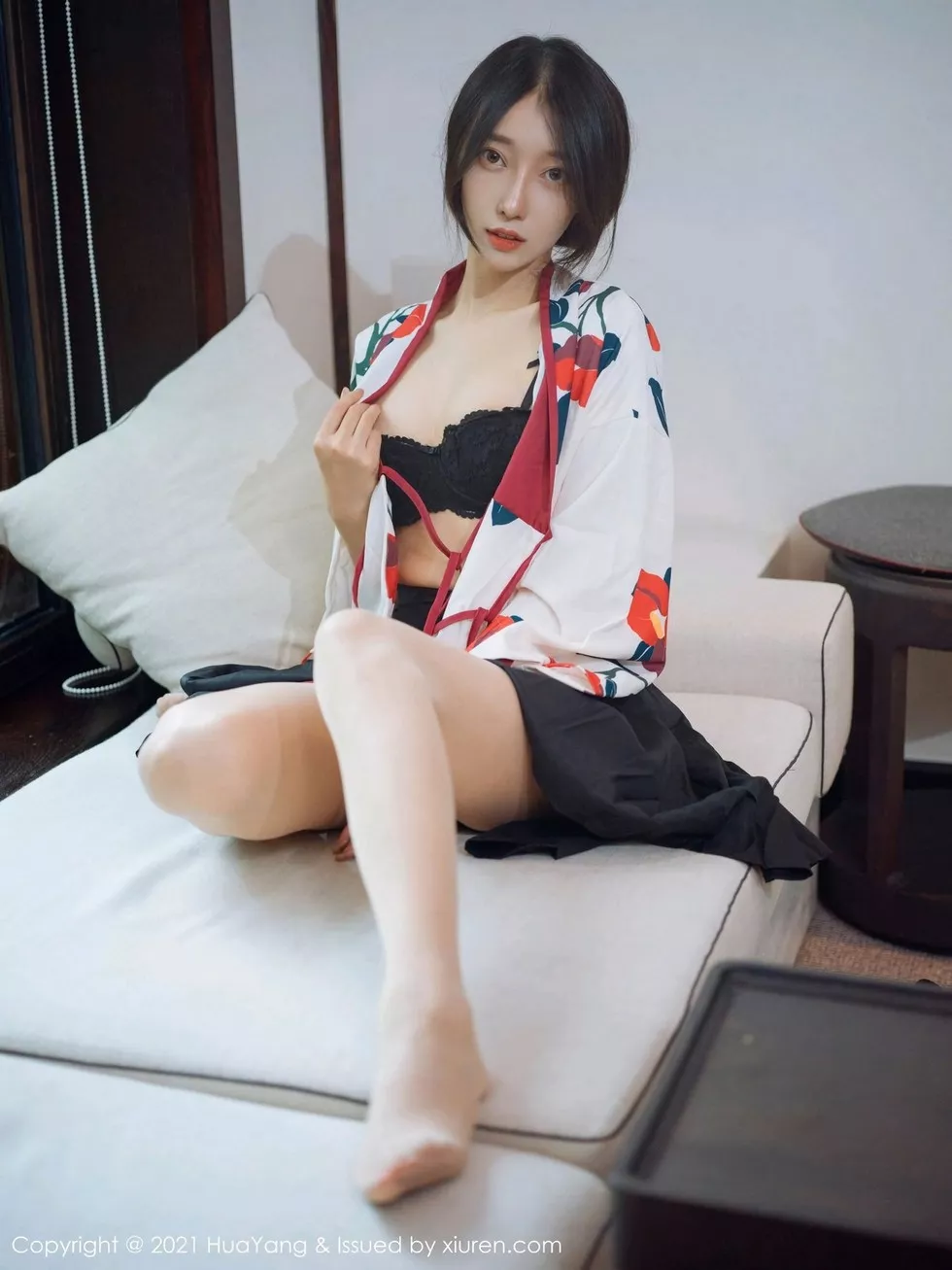 Xgyw.Org_[HuaYang花漾]Vol.347_模特玥儿玥er杭州旅拍古典和服下超薄肉丝裤袜秀翘臀诱惑写真43P