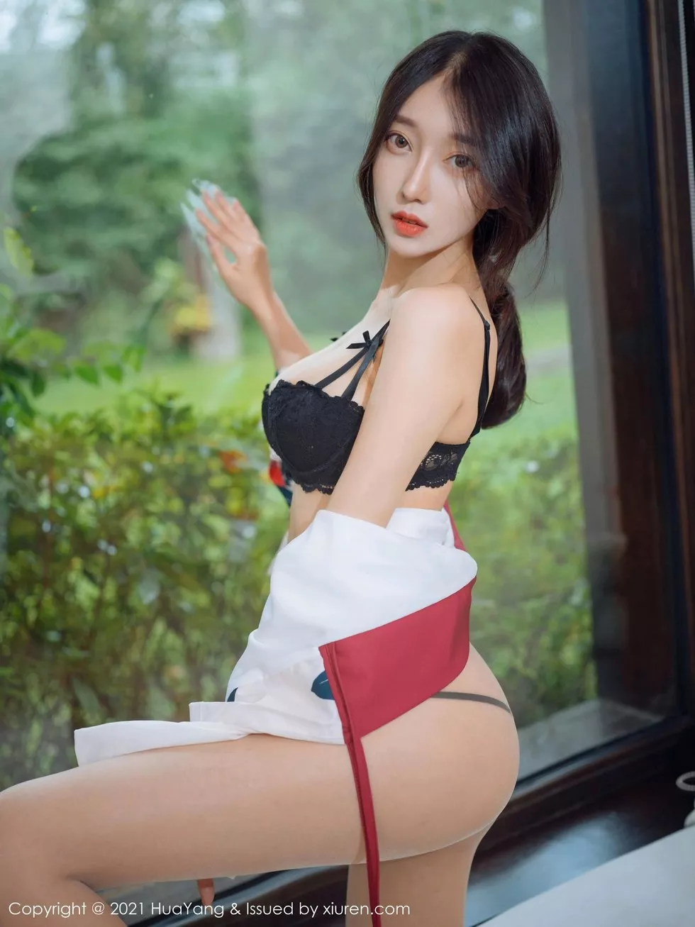 Xgyw.Org_[HuaYang花漾]Vol.347_模特玥儿玥er杭州旅拍古典和服下超薄肉丝裤袜秀翘臀诱惑写真43P