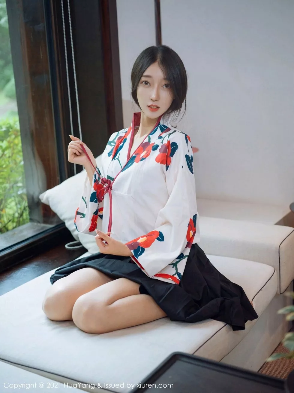 Xgyw.Org_[HuaYang花漾]Vol.347_模特玥儿玥er杭州旅拍古典和服下超薄肉丝裤袜秀翘臀诱惑写真43P