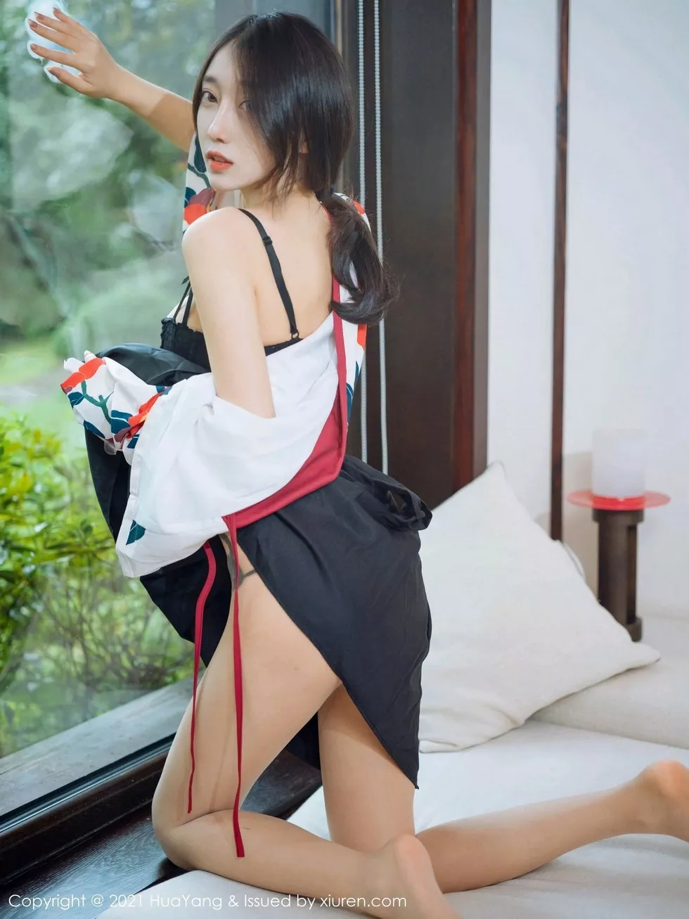 Xgyw.Org_[HuaYang花漾]Vol.347_模特玥儿玥er杭州旅拍古典和服下超薄肉丝裤袜秀翘臀诱惑写真43P