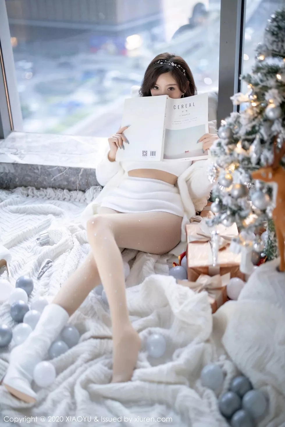Xgyw.Org_[XiaoYu画语界]Vol.437_女神杨晨晨sugar圣诞主题白色绒毛内衣配白丝网袜诱惑写真74P