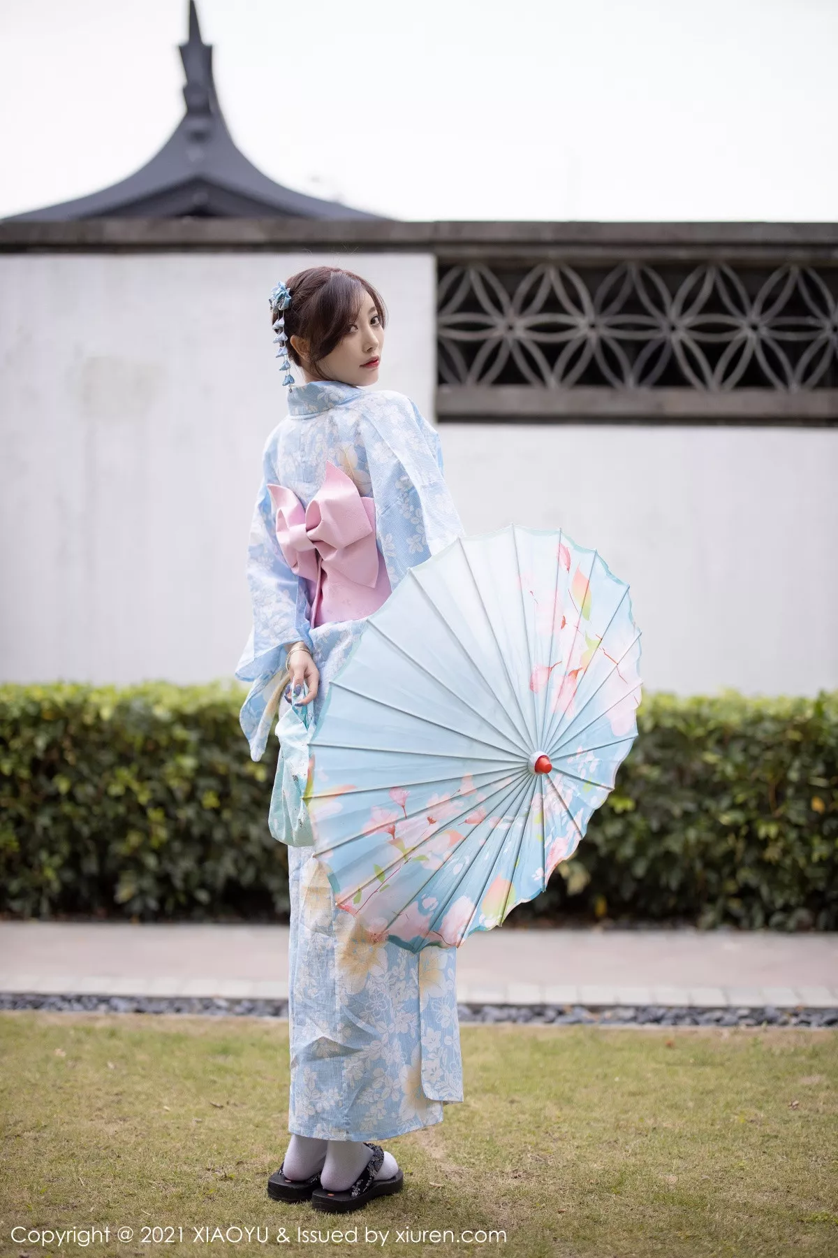 Xgyw.Org_[XiaoYu画语界]Vol.482_女神杨晨晨sugar厦门旅拍户外日式和服系列半脱撩人诱惑写真80P