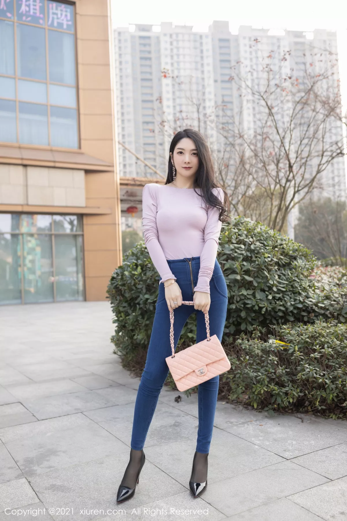Xgyw.Org_XiuRen第3227期_女神Angela小热巴尾随视觉主题连体衣配开档黑丝裤袜诱惑写真75P