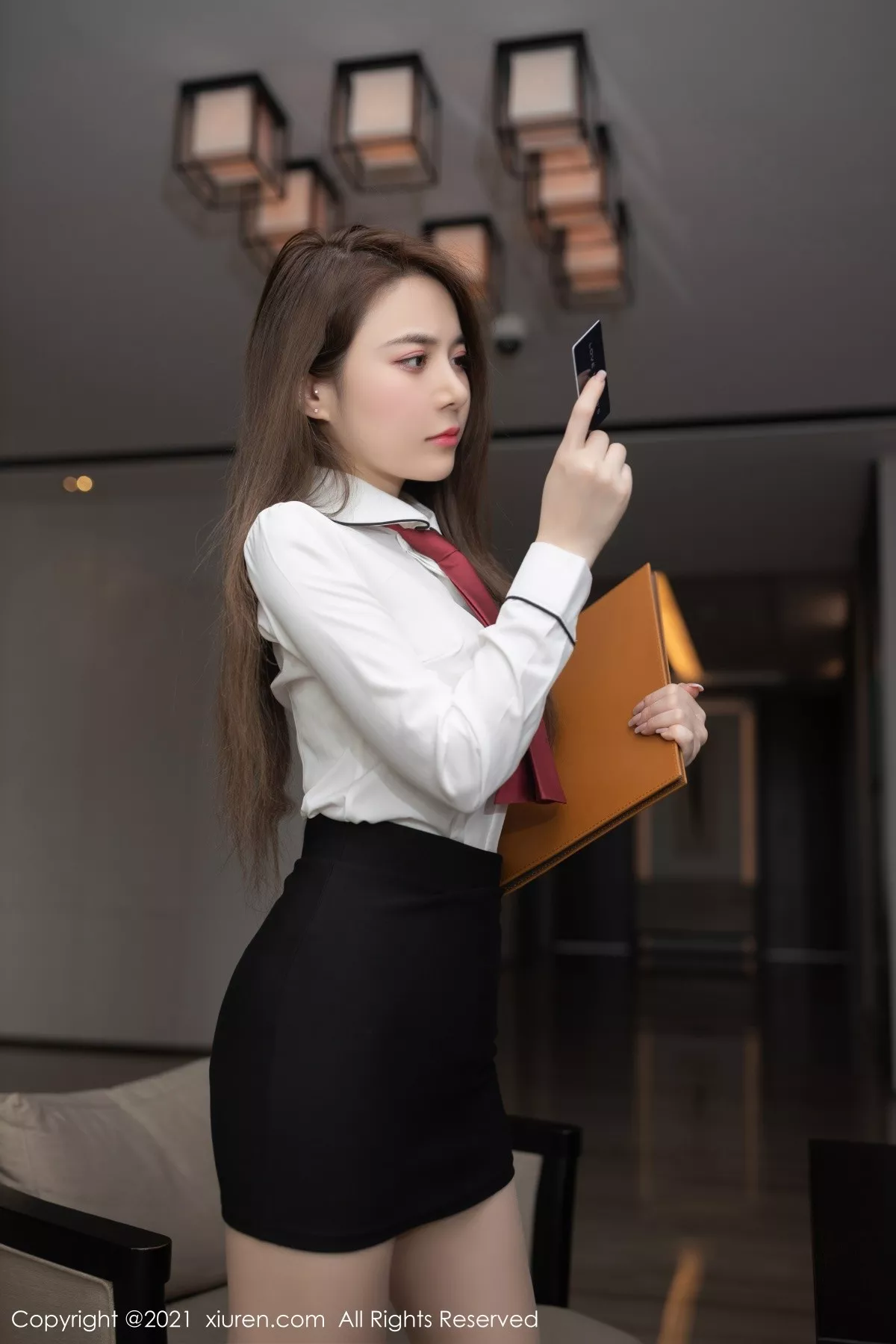 Xgyw.Org_XiuRen第3339期_嫩模鱼子酱Fish成都旅拍宾馆剧情主题半脱秀完美身材诱惑写真74P