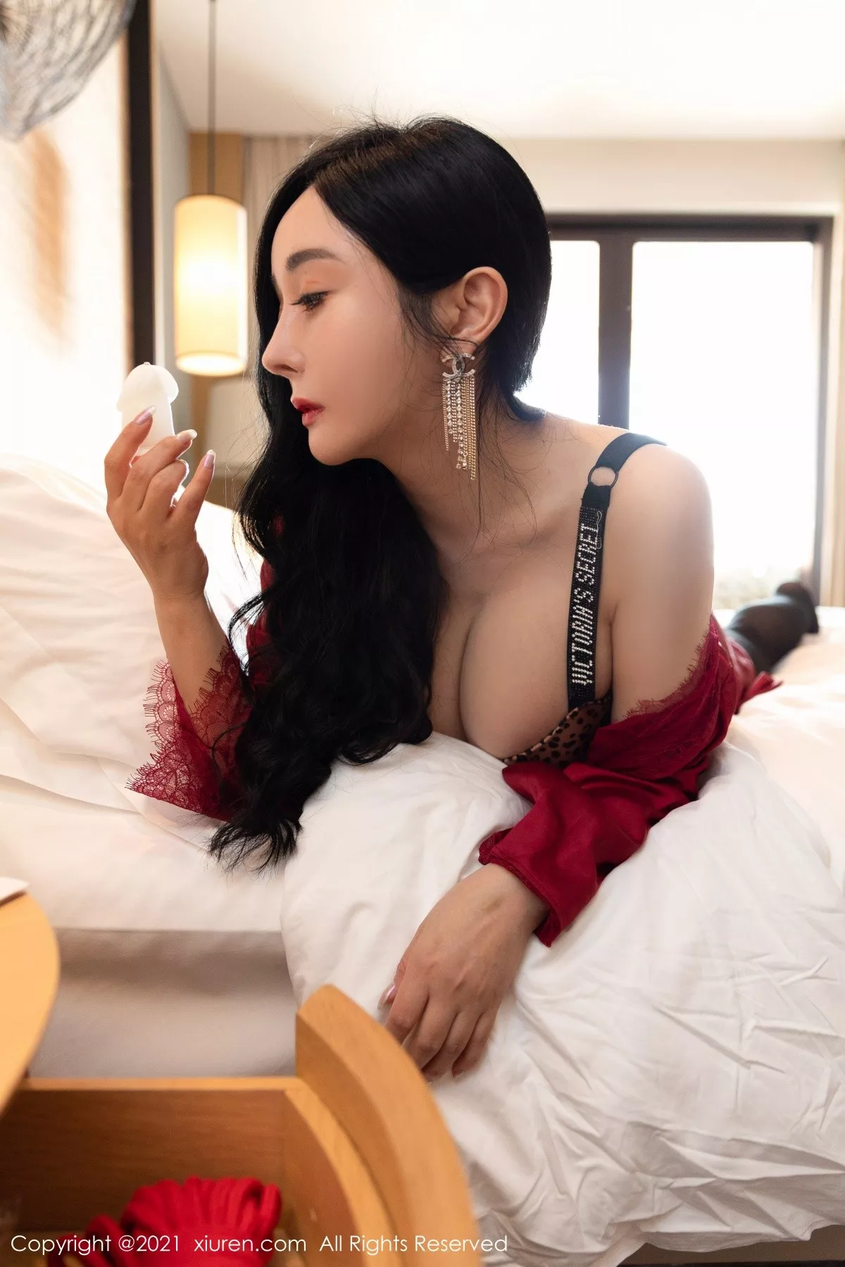 Xgyw.Org_XiuRen第3347期_女神允爾三亚旅拍私房剧情主题狂野虎纹内衣配黑丝极致魅惑写真57P