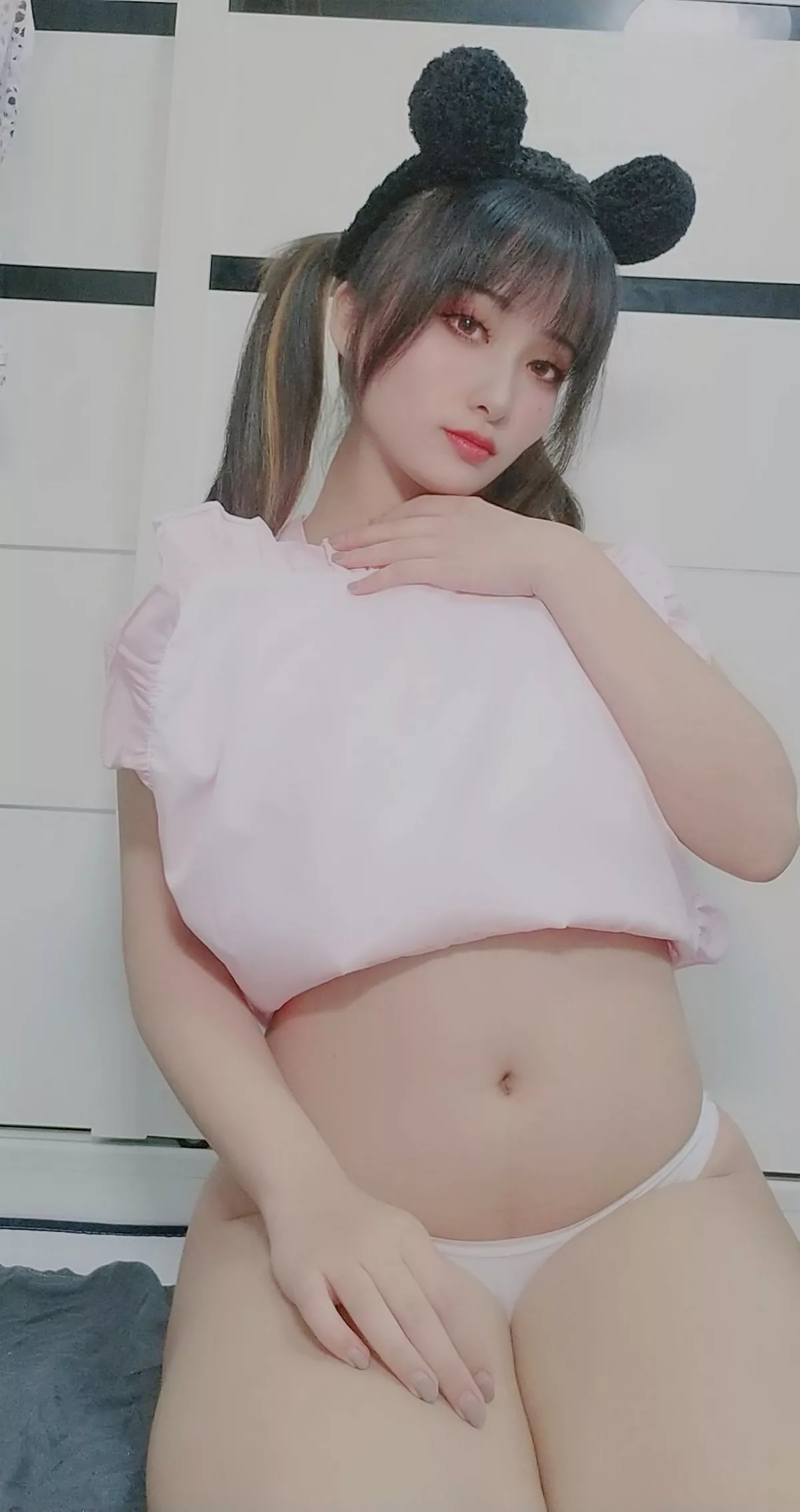 Xgyw.Org_动漫博主洛璃LoLiSAMA猫咪围裙主题私房粉色围裙半脱露豪乳遮点诱惑写真71P