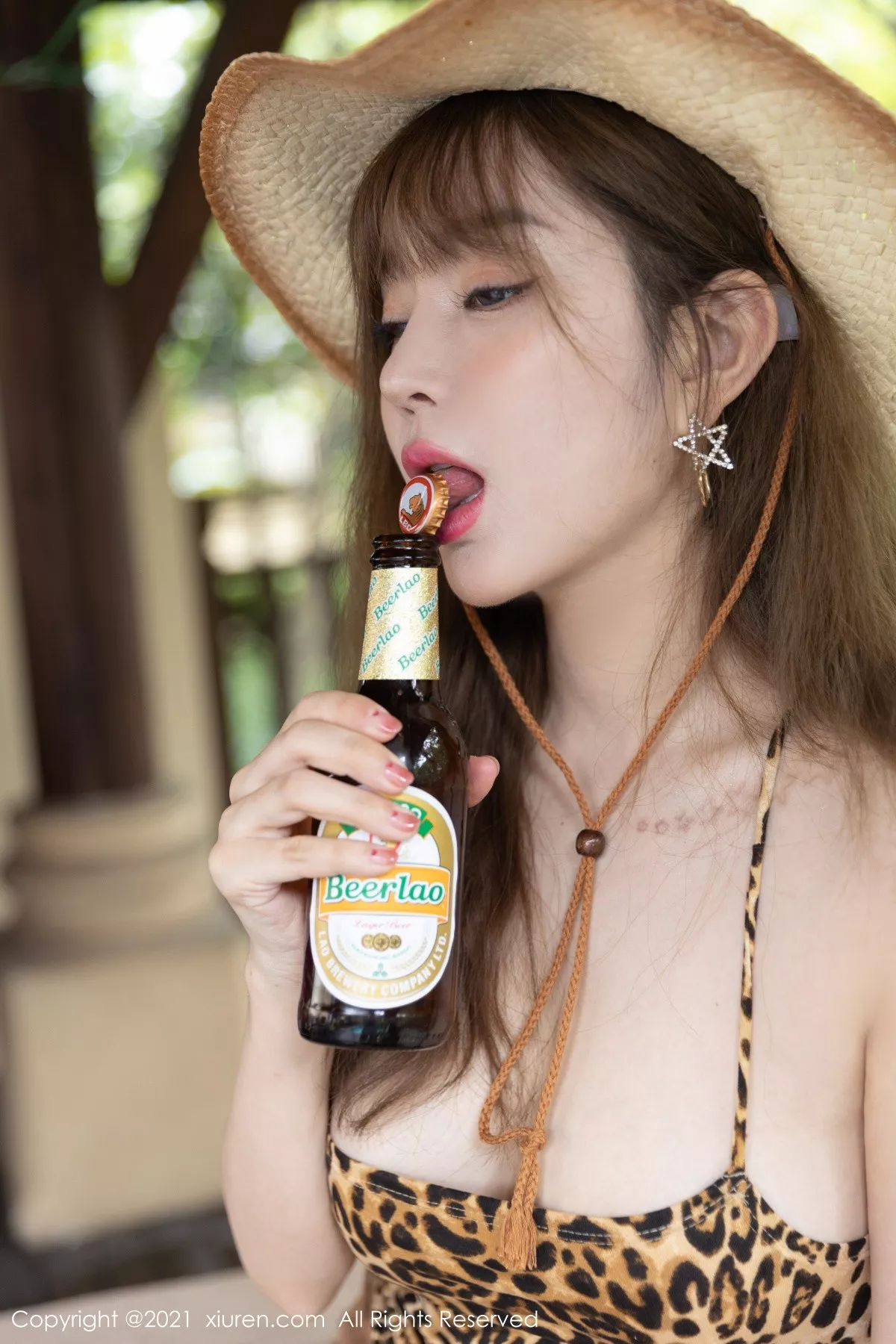 Xgyw.Org_XiuRen第3645期_女神王雨纯西双版纳旅拍西部女郎风格主题豹纹内衣完美诱惑写真50P