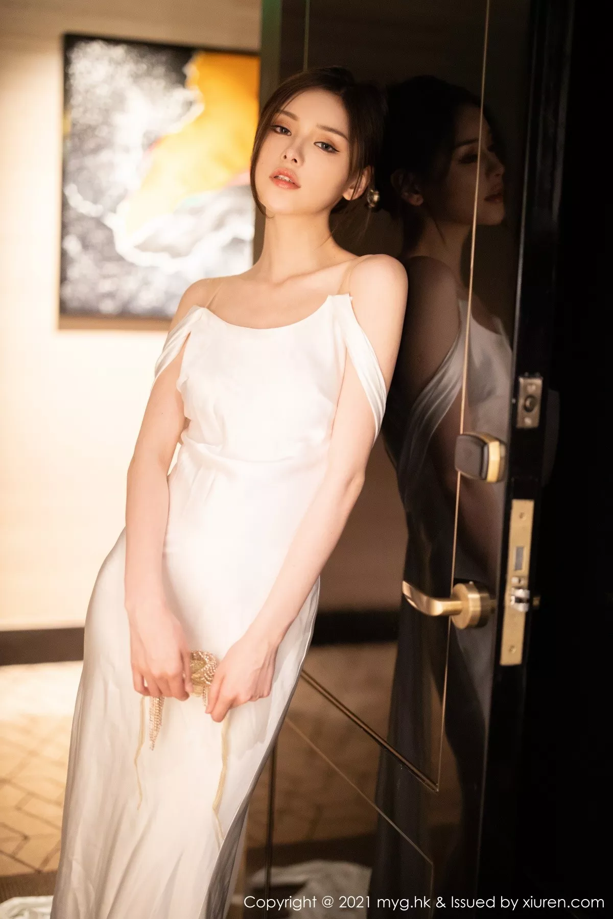 Xgyw.Org_[MyGirl美媛馆]Vol.552_模特小夕juju江浙沪旅拍白色新娘服饰配肉丝裤袜迷人诱惑写真86P