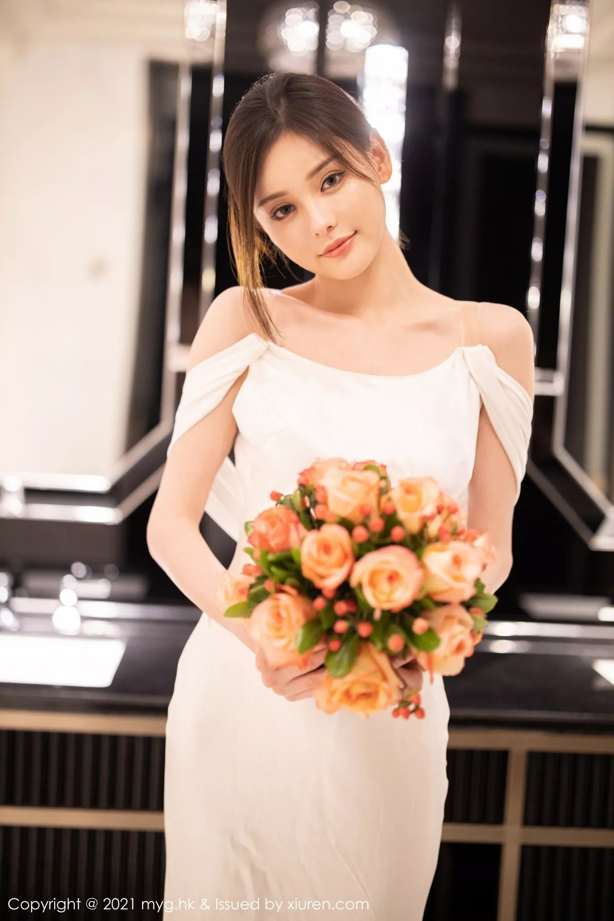 Xgyw.Org_[MyGirl美媛馆]Vol.552_模特小夕juju江浙沪旅拍白色新娘服饰配肉丝裤袜迷人诱惑写真86P