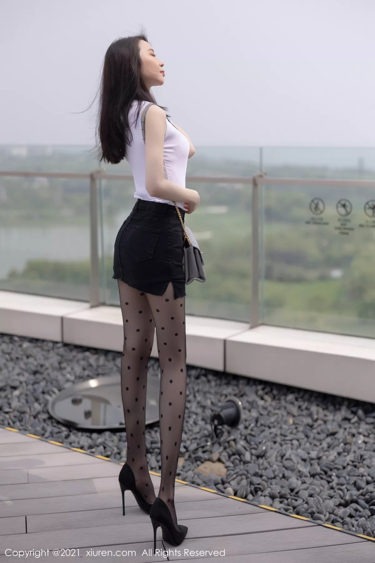 Xgyw.Org_XiuRen第3771期_模特梦心月江浙沪旅拍私房沙发性感肉色内衣秀凹凸身姿诱惑写真86P