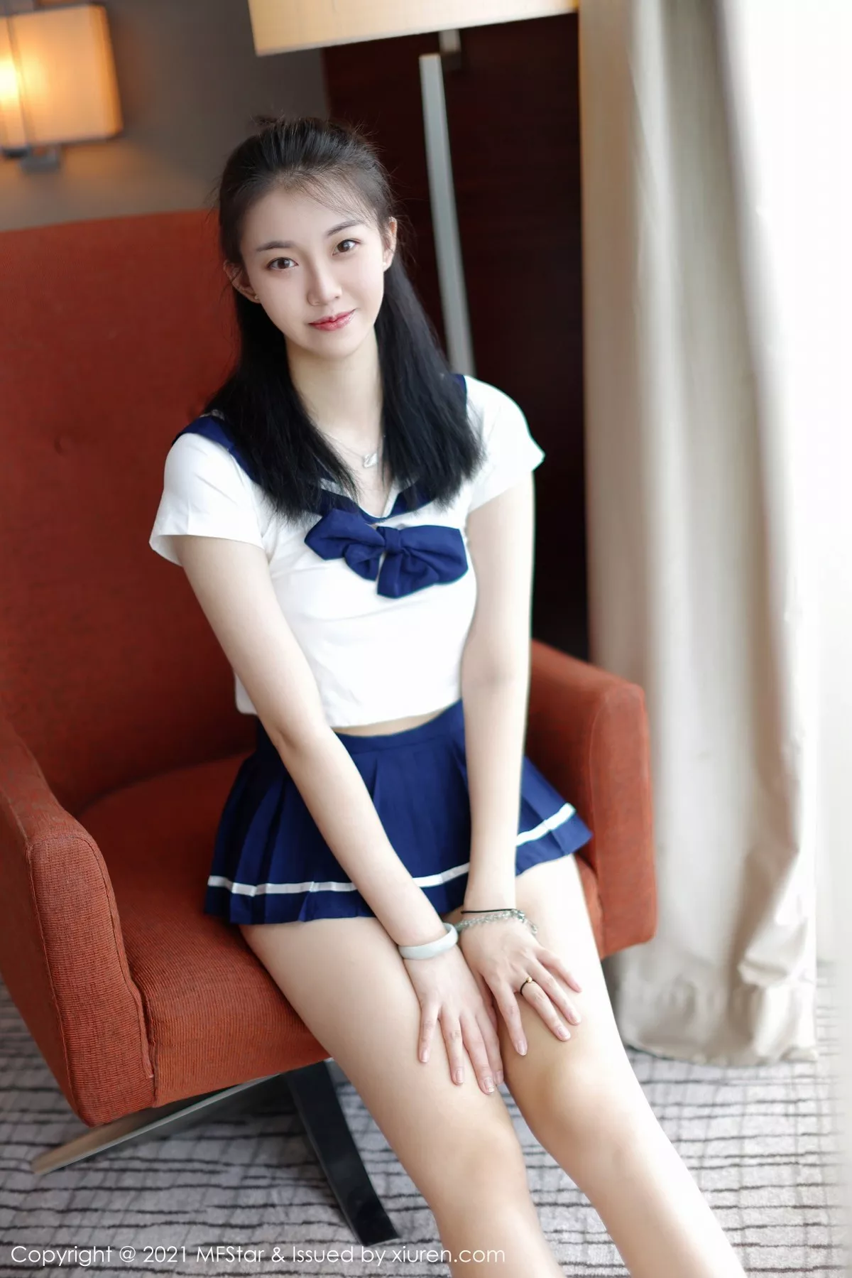 Xgyw.Org_[MFStar模范学院]Vol.526_模特一颗甜蛋黄a私房性感JK制服半脱秀翘臀美腿诱惑写真50P