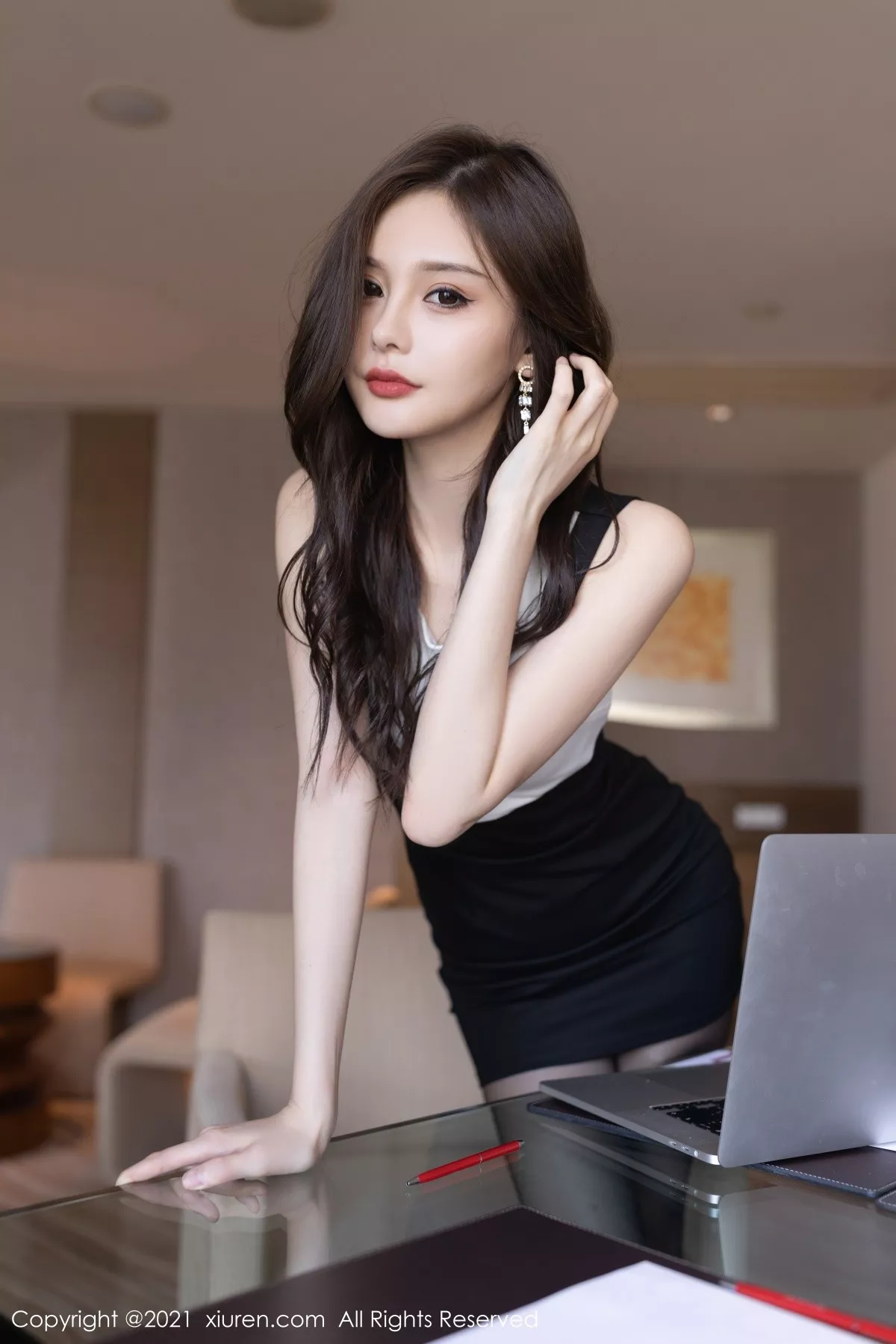 Xgyw.Org_XiuRen第3824期_模特王心怡会议室主题脱连身裙露性感内衣超薄黑丝迷人诱惑写真88P