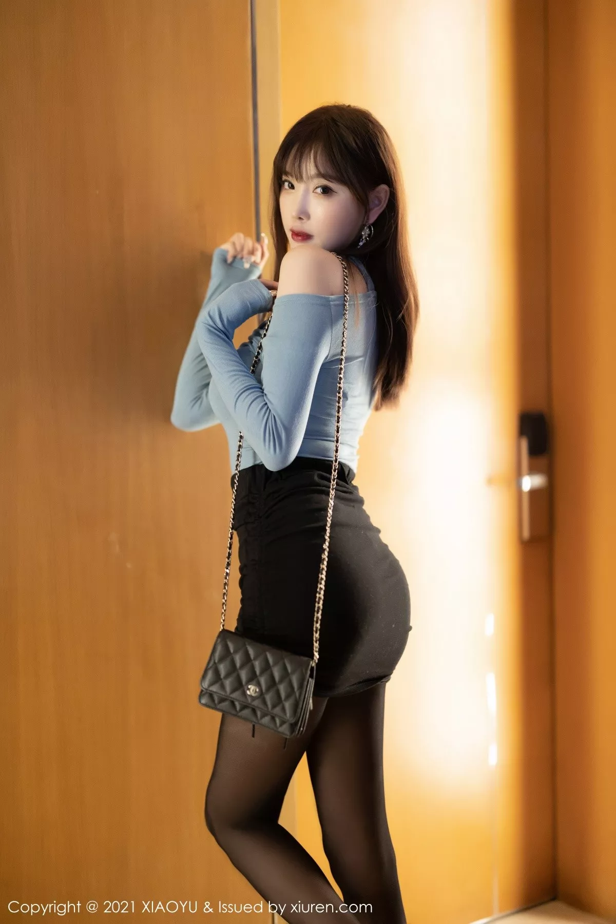 Xgyw.Org_[XiaoYu画语界]Vol.597_女神杨晨晨sugar私房撩裙露开档黑丝裤袜秀翘臀撩人诱惑写真84P