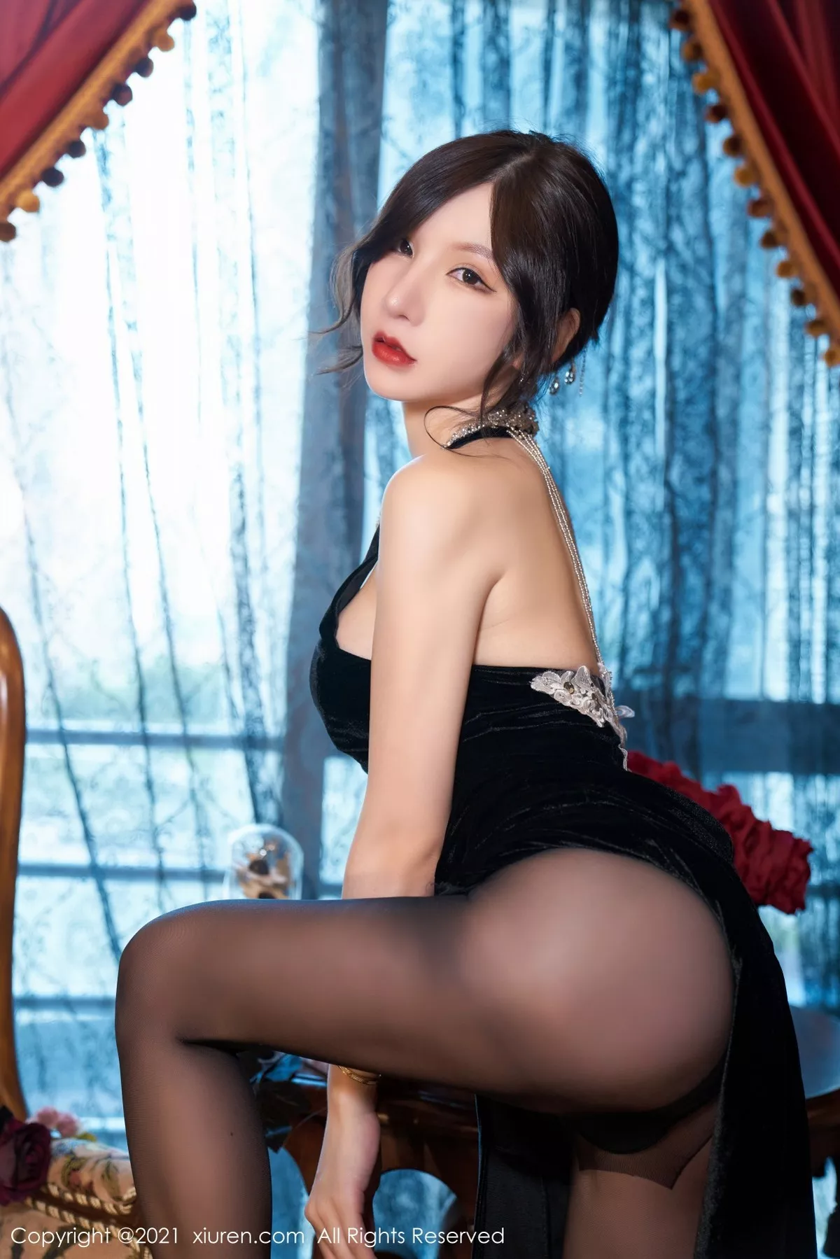 Xgyw.Org_XiuRen第3879期_女神周于希Sandy大理旅拍私房超薄无内黑丝裤袜秀翘臀诱惑写真85P