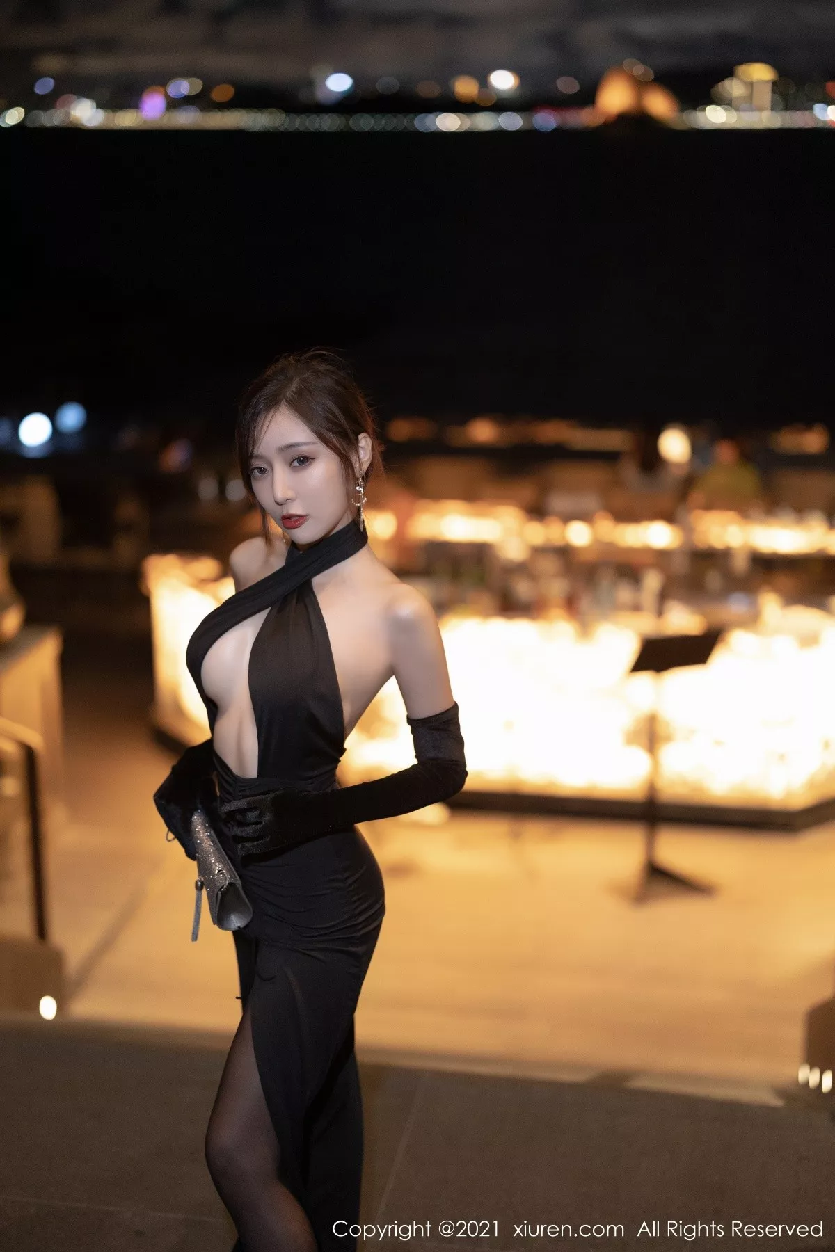 Xgyw.Org_XiuRen第3944期_女神王馨瑶yanni深圳旅拍私房粉色古韵旗袍配肉丝裤袜诱惑写真74P