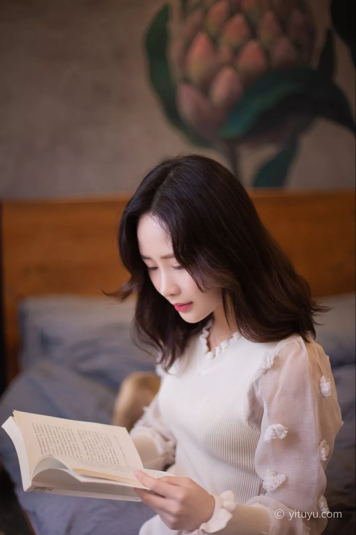 Xgyw.Org_[艺图语]Vol.012_模特毛毛爱的寄托主题私房纯白连身裙配绒毛丝袜清爽迷人写真29P